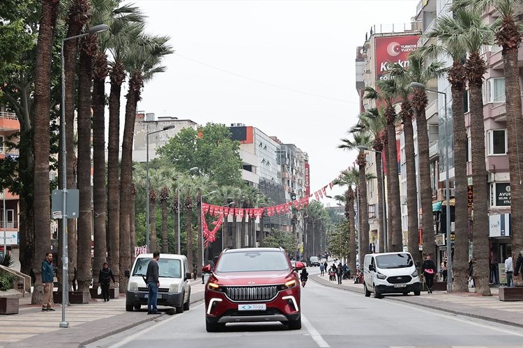 Denizli Büyükşehir Belediyesine alınan Türkiye’nin ilk yerli ve milli otomobili