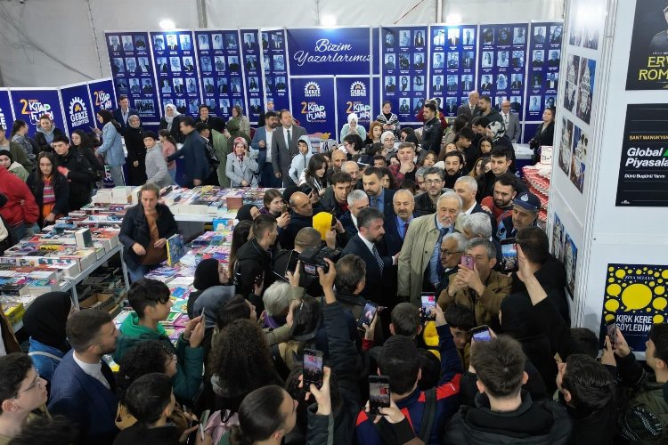 Gebze Belediye Başkanı Zinnur Büyükgöz’ün ev sahipliğinde düzenlenen 2.Gebze Kitap