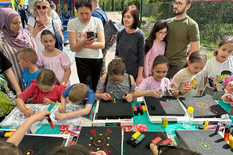 Konya’da ve Balkanlar’da açtığı kurslarla çocuklara eğitimler veren Konya Büyükşehir