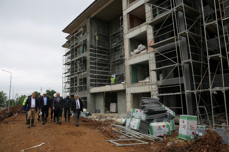 Kocaeli Büyükşehir Belediyesi tarafından projelendirilen Sağlık Kent Konutları’nda ilerleme yüzde