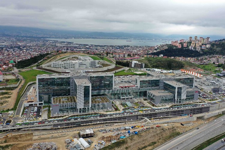 Kocaeli Büyükşehir Belediyesi, ilçelerden Şehir Hastanesine aktarmalı ulaşan vatandaşlar için