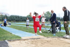 Özel Sporcular Türkiye Şampiyonası’nda Kocaeli’yi temsil edecek özel sporcular, düzenlenen