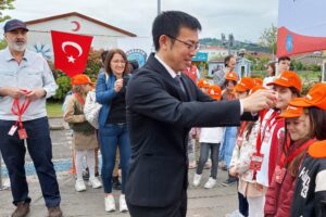 Sosyal sorumluluk projeleriyle topluma faydalı ve kalıcı katkılar sağlamayı hedefleyen