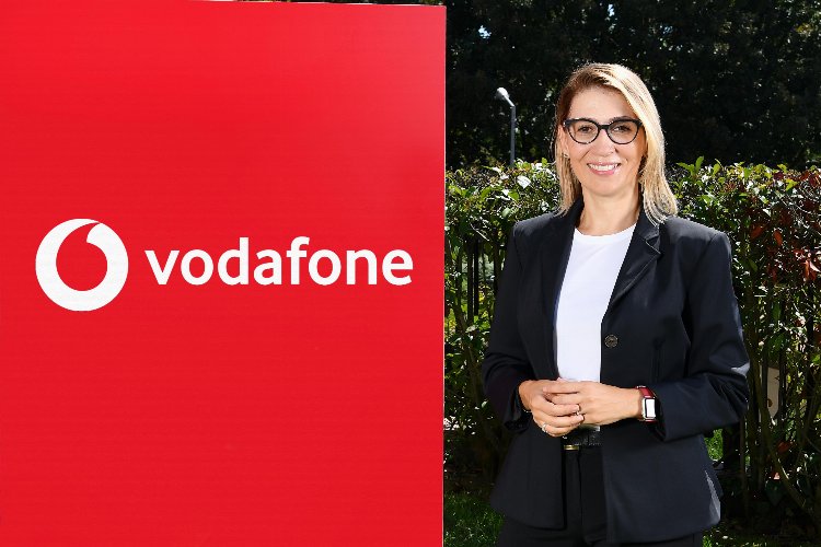 Vodafone, yaz aylarında Türkiye’yi ziyaret etmeyi planlayan turistlerin iletişim ihtiyaçlarına