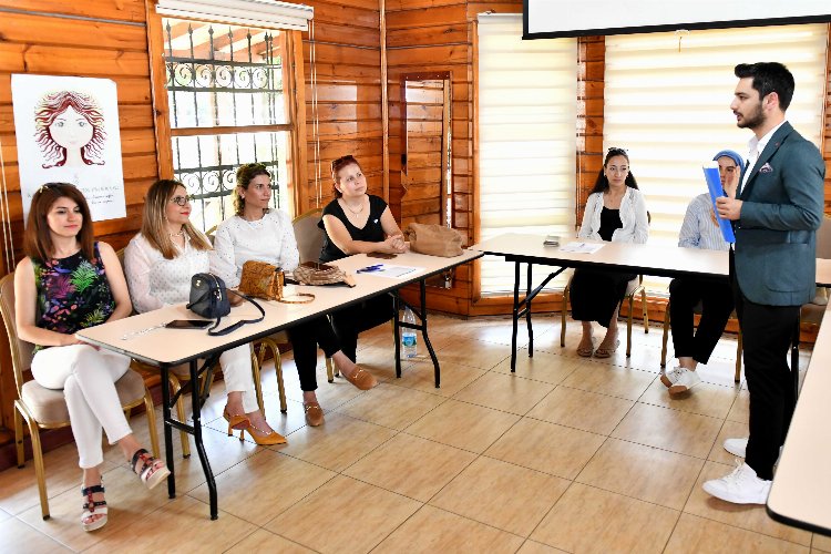 Antalya’da Muratpaşa Belediyesi Kadın ve Aile Hizmetleri Müdürlüğü tarafından düzenlenen