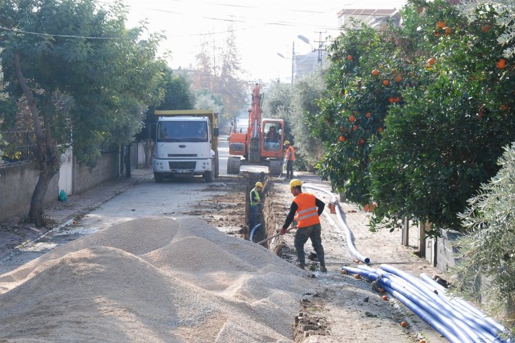 Adana genelinde sürdürülen asbestli boru yenileme projesi kapsamında daha sağlıklı,