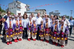 Mersin Büyükşehir Belediye Başkanı Vahap Seçer, Kurban Bayramı ziyaretleri kapsamındaki