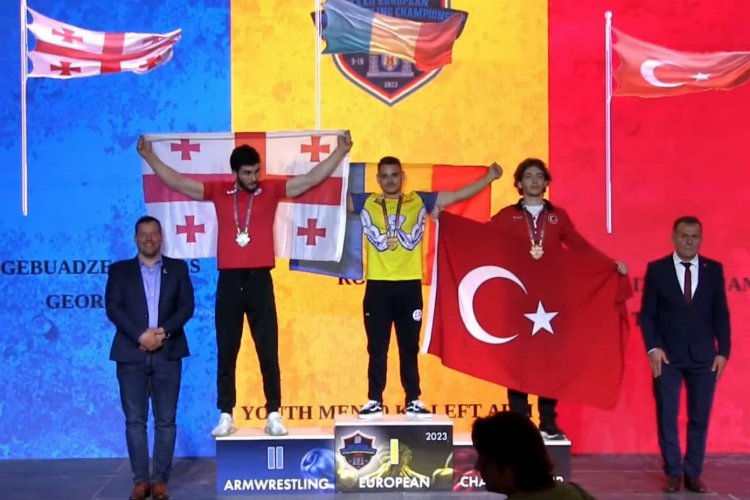 Sakarya Büyükşehir Belediyesi bilek güreşi sporcusu Akif Can Filiz, Moldova’da