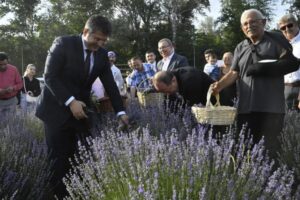 Edirne Valisi H. Kürşat Kırbıyık Trakya Tarımsal Araştırma Enstitüsü tarafından Karaağaç’ta düzenlenen