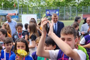 Gölcük’te Türkiye Çevre Haftası etkinlikleri kapsamında voleybol ve futbol branşlarında