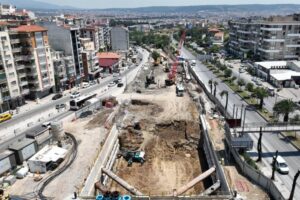 İzmir tarihinin en büyük raylı sistem yatırımı Üçyol–Buca Metro hattında