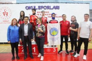 Belediye Kütahyaspor Kulübü Kick Boks takımımız, Yozgat’ta düzenlenen Türkiye Okul