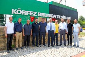 Kocaeli Büyükşehir Belediyesi Genel Sekreteri Balamir Gündoğdu, Kocaelispor Başkanı Engin