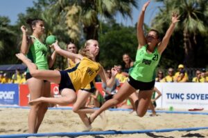 EHF Avrupa U17 Plaj Hentbolu Şampiyonları’nda yarı finalistler belli oldu