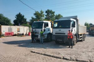 Kocaeli’de Gölcük Belediyesi, Bartın’da yaşanan sel felaketi sonrasında yapılan çalışmalara