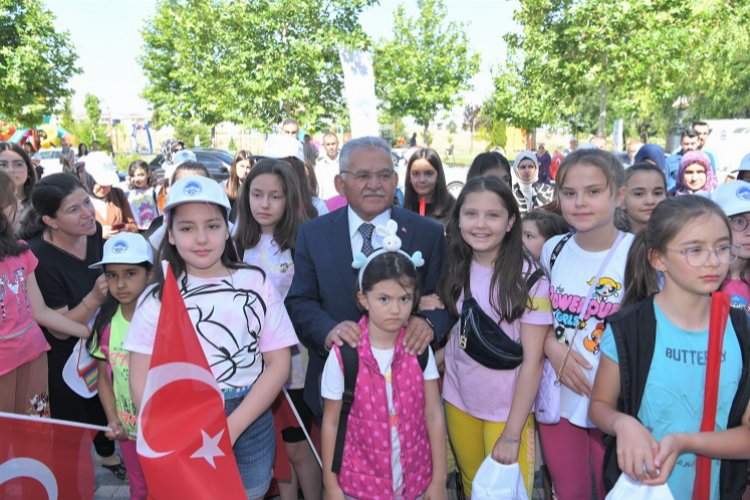 Kayseri Büyükşehir Belediye Başkanı Dr. Memduh Büyükkılıç, Kayseri Mesleki Eğitim