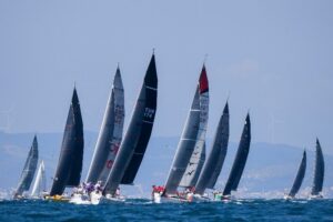 İstanbul’dan başlayarak Bursa’da devam eden TAYK – Eker Olympos Regatta