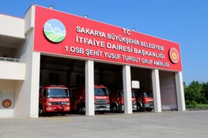 Sakarya Büyükşehir Belediyesi, gittiği yangın vakasında elim bir kaza sonucu