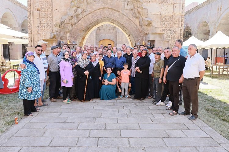 Kayseri Büyükşehir Belediye Başkanı Dr. Memduh Büyükkılıç, gönül ve sosyal