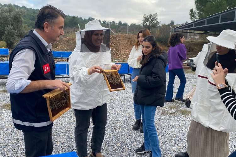 Manisa Büyükşehir Belediye Başkanı Cengiz Ergün öncülüğünde Gölmarmara ilçesine bağlı