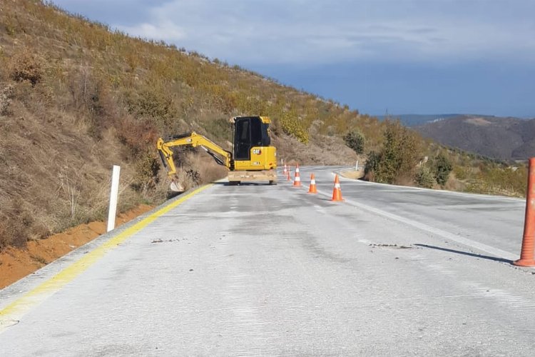 Manisa Büyükşehir Belediyesi, daha konforlu ulaşım sağlanabilmesi için beton ve