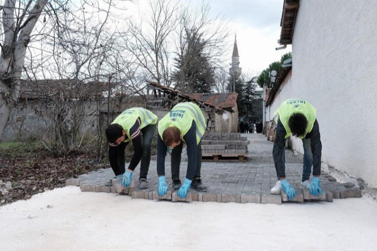 Bursa’da İnegöl Belediyesi kırsal mahallelerde hizmet seferberliğini sürdürüyor. Bilalköy Mahallesinde