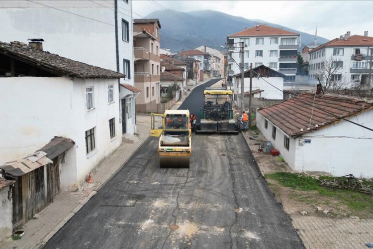 Bursa’da İnegöl Belediye Başkanı Alper Taban, Yeniceköy Mahallesinde 3 ayrı