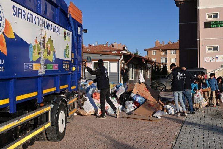 Sıfır Atık çalışmalarıyla Türkiye’ye örnek olan ve bu çalışmalara yenilerini