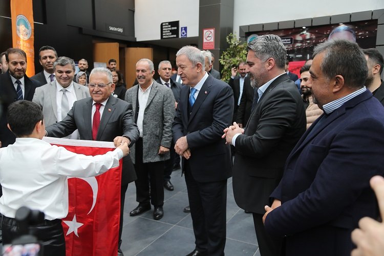 Kayseri Büyükşehir Belediyesi’nin eğitim lokomotifi olan KAYMEK, ‘Çanakkale Ruhu’nun anlatıldığı