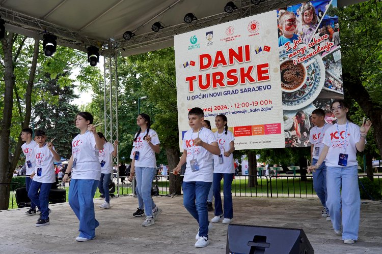 Selçuklu Belediyesi, her yıl Bosna Hersek’in Saraybosna ve Zenica şehirlerinde 