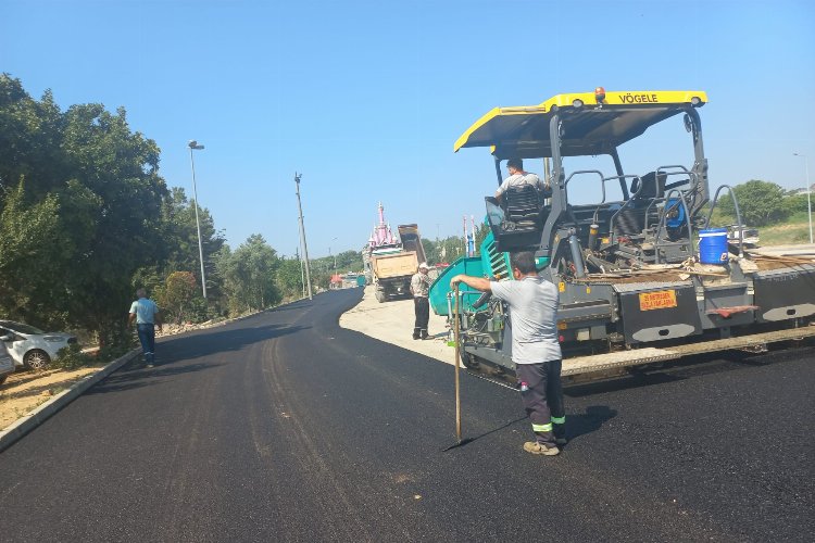 Darıca Millet Bahçesi’nin birçok bölgesine otopark inşa eden Büyükşehir ekipleri