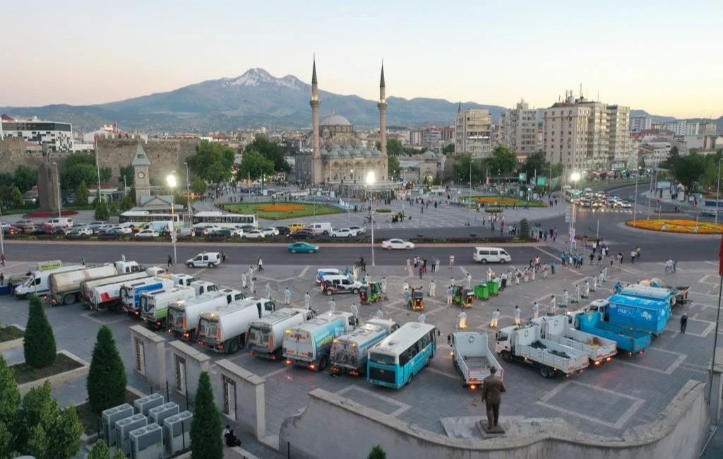 Kayseri Kocasinan Belediyesi, vatandaşların daha temiz bir ortamda yaşaması için