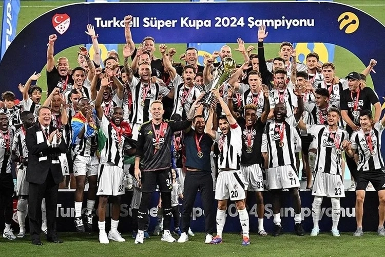 Beşiktaş Galatasaray arasında oynanan maç ile Süper kupa sahibini buldu.