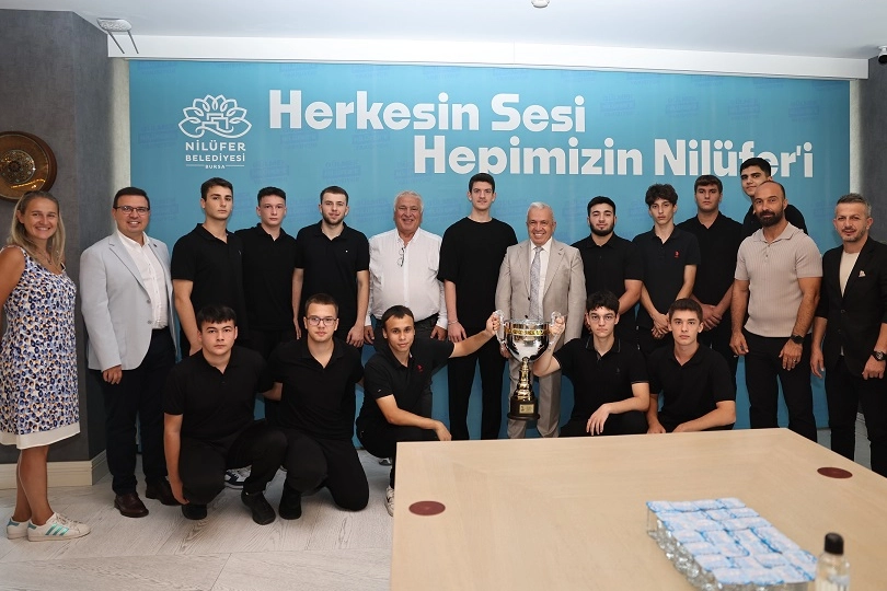 2023-2024 Sezonu Hentbol Yıldız Erkekler Türkiye Şampiyonu olan Nilüfer Belediyespor