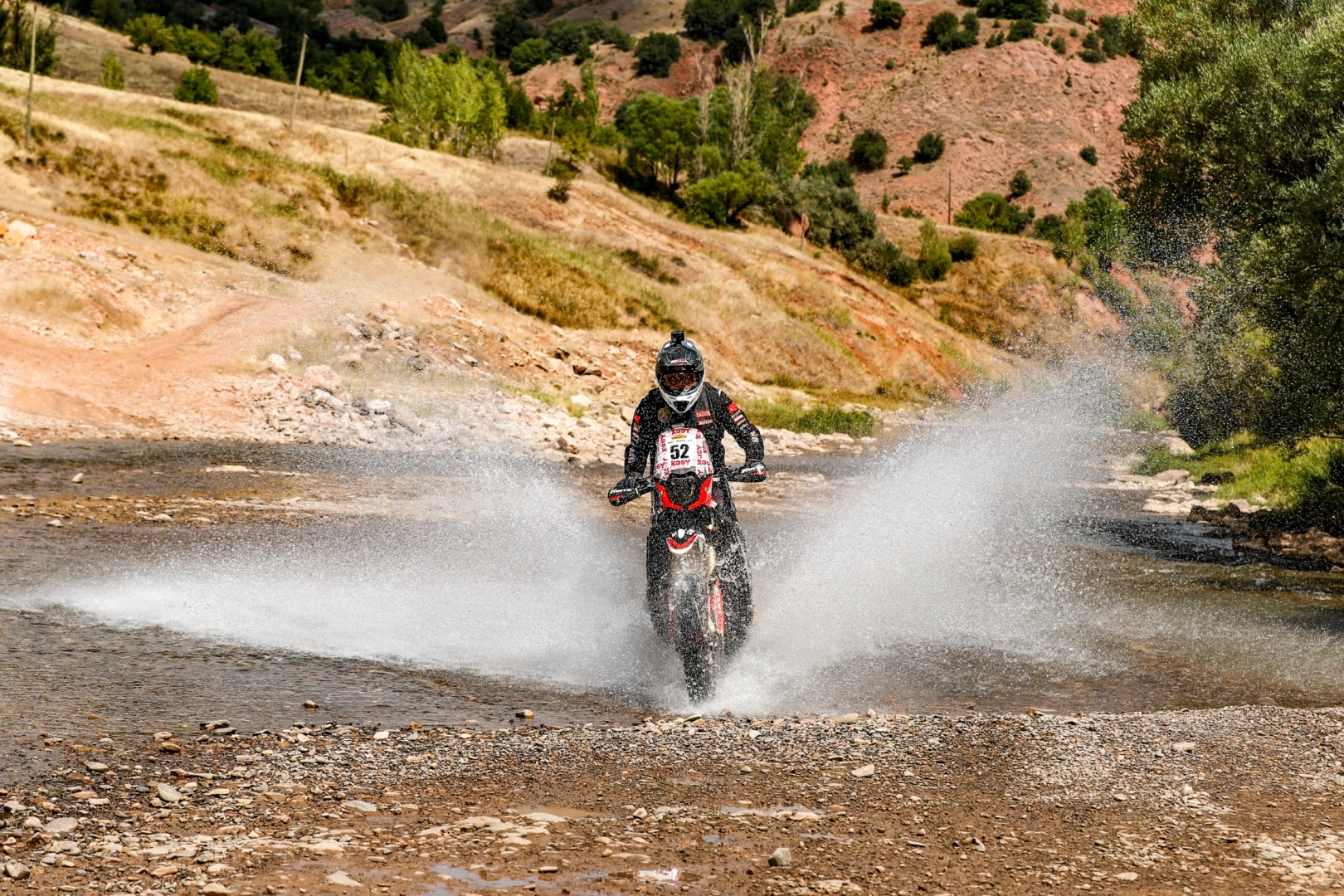 TransAnatolia Rally Raid’in beşinci gününde Tunceli Ovacık’taki kamp alanından start