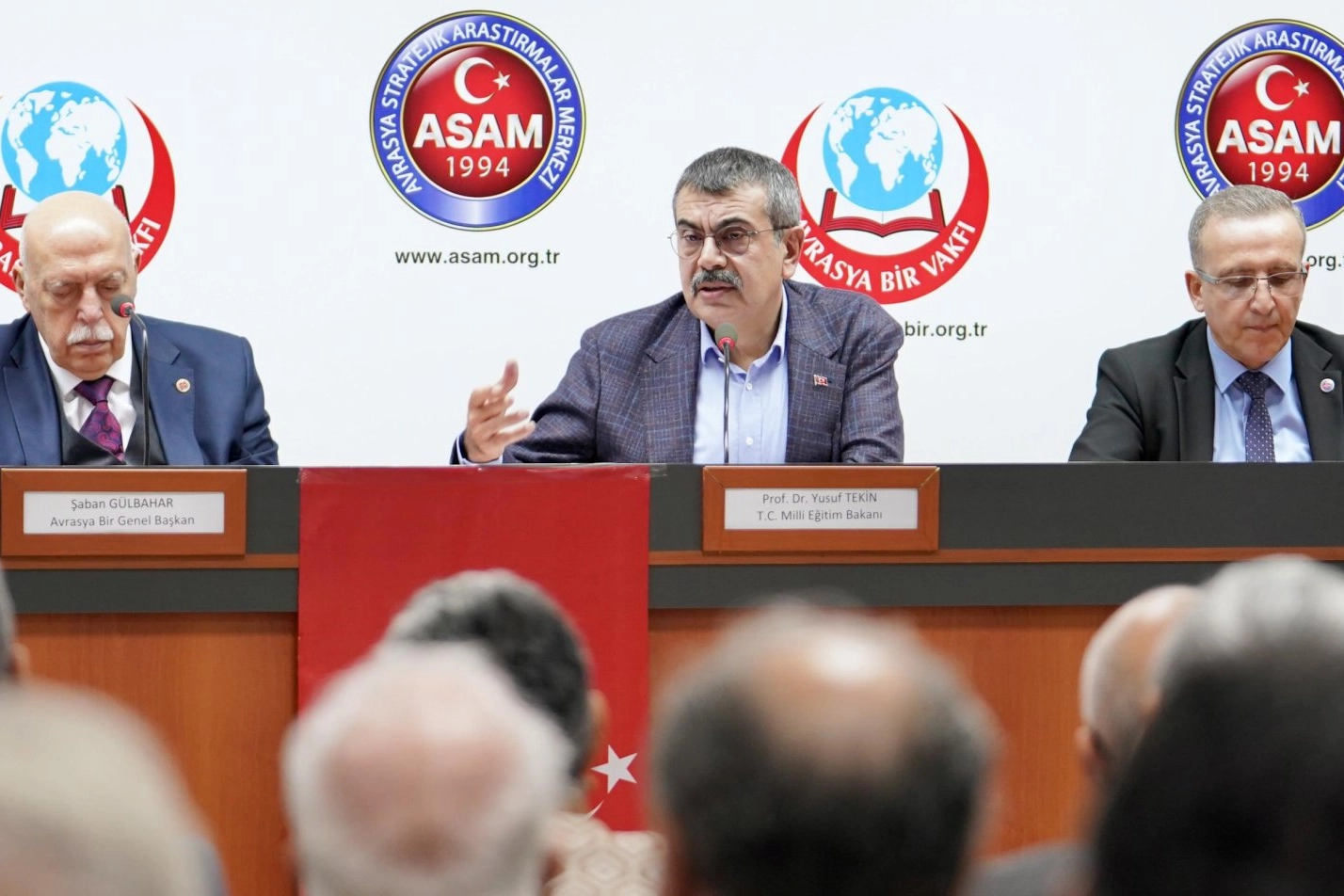 Millî Eğitim Bakanı Yusuf Tekin, Avrasya Bir Vakfının Cumartesi Konferanslarına