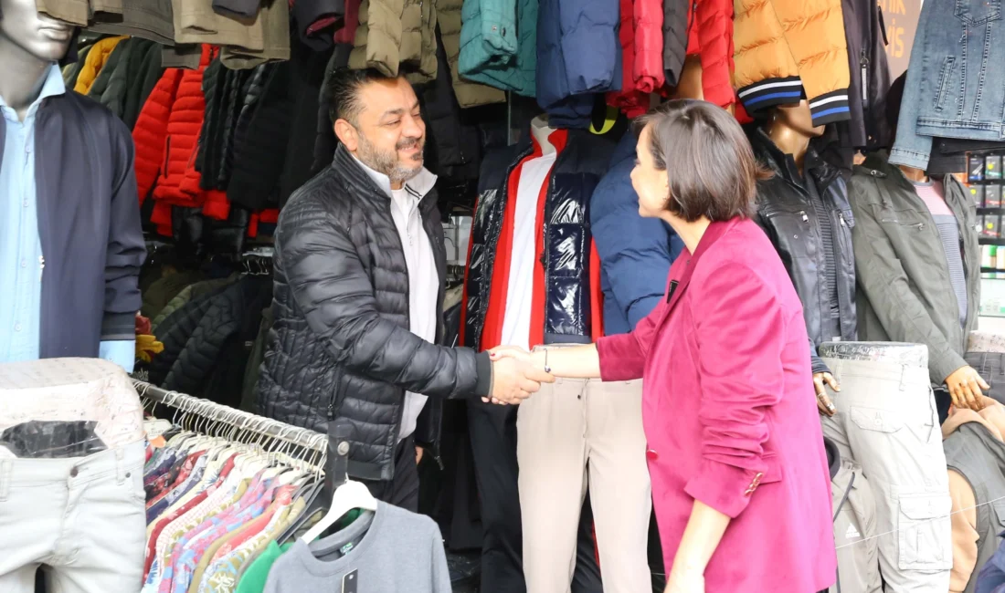 İzmir Karabağlar Belediye Başkanı Helil Kınay, ilçede yaşanan sorunları yerinde