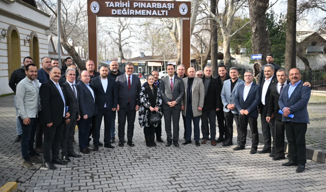 İzmir Bornova Belediye Başkanı Ömer Eşki, Pınarbaşı’nda gerçekleştirecekleri projeleri tanıtarak