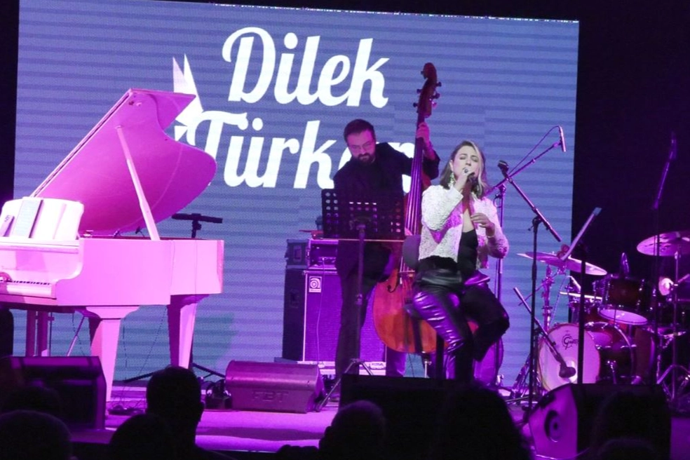 Bursa Büyükşehir Belediyesi tarafından düzenlenen ‘Caz Pazarı’ konserlerinin son konuğu,