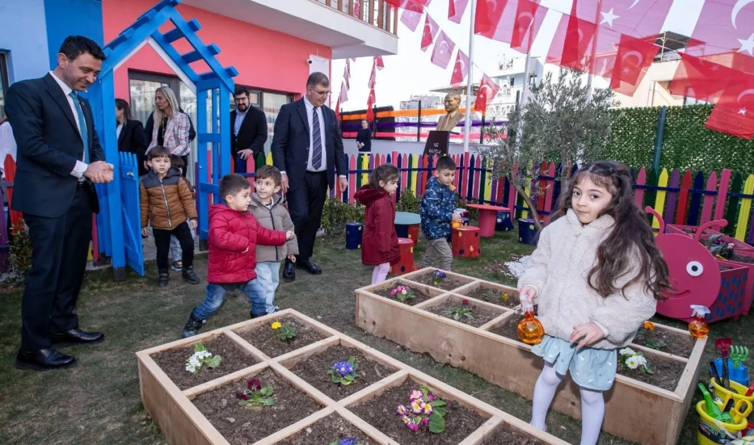 Kent genelinde hizmet verdiği Yuvamız İzmir Çocuk Etkinlik Merkezleri’nin sayısını