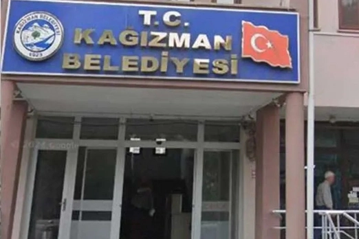 İçişleri Bakanlığı, Kars’ın Kağızman ilçesi Belediye Başkanı Mehmet Alkan’ın görevden