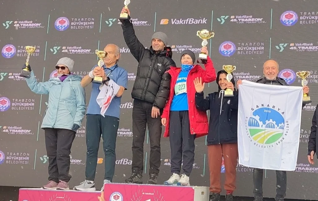 Sakarya Büyükşehir Belediyesi atletizm sporcuları Ali Turan ve İsa Yardımcı, Trabzon’da