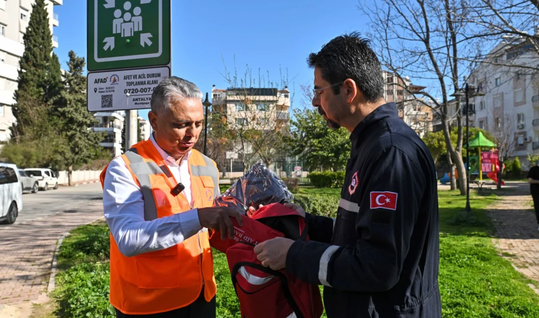 Antalya Muratpaşa Belediyesi, ilçe sakinlerini olası afetlere karşı bilinçlendirmek ve