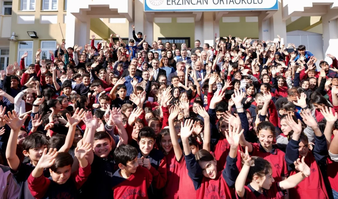 Millî Eğitim Bakanı Yusuf Tekin, çeşitli programlara katılmak üzere bulunduğu