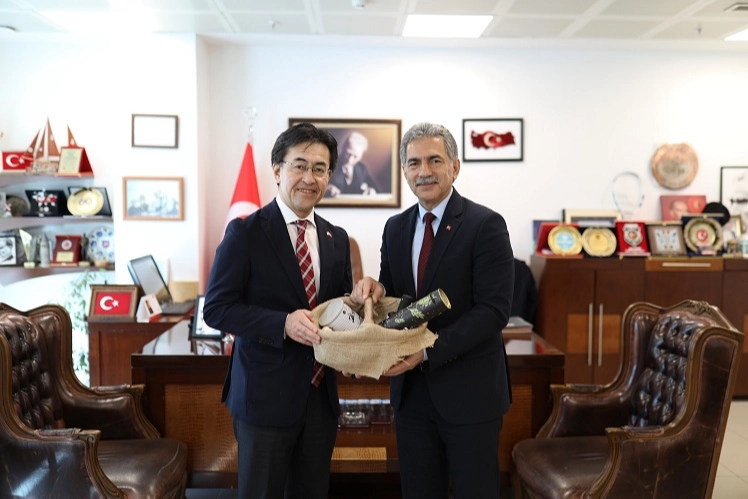 Bursa Gemlik Belediye Başkanı Şükrü Deviren, Japonya’nın İstanbul Başkonsolosu Mr.