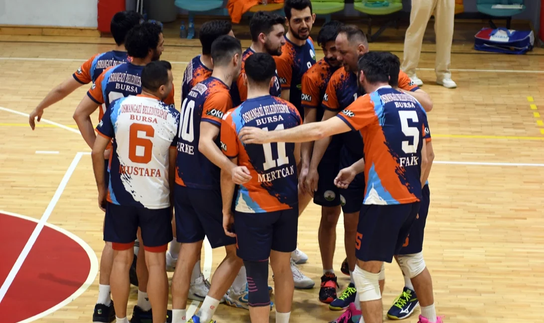 Erkekler Voleybol Bölgesel Ligi Bursa Grubu’nda mücadele eden Osmangazi Belediyespor,