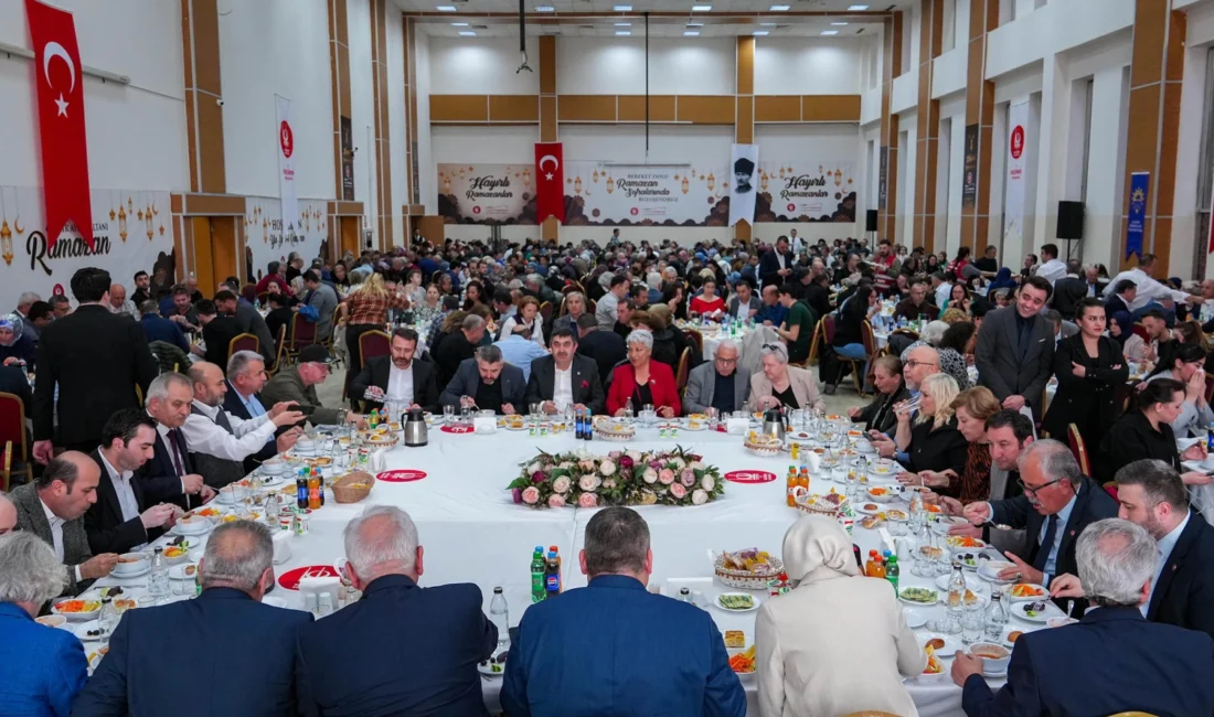 Keçiören Belediyesi, ilçe genelinde verdiği iftar yemekleriyle Türkiye’nin dört bir