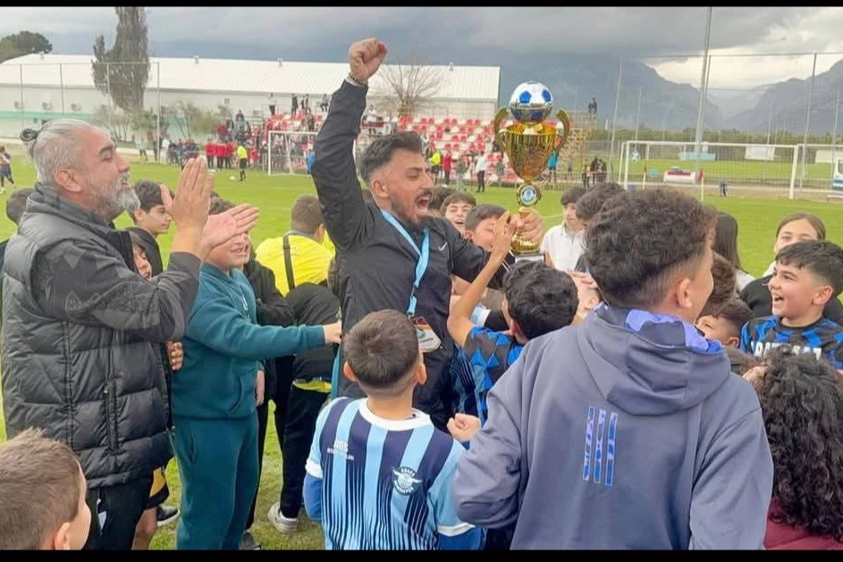 International Junior Cup yıldız adayları kampı, geleceğin futbol starlarını Antalya’da