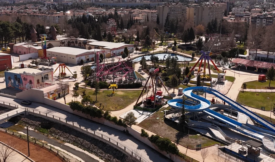 Gaziantep Büyükşehir Belediyesi tarafından yenilenen Türkiye’nin ikinci büyük tema parkı