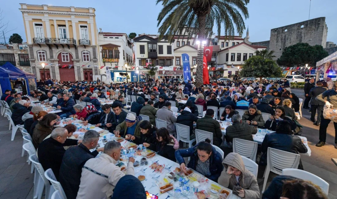 İzmir Büyükşehir Belediye Başkanı Dr. Cemil Tugay, ramazan ayında Büyükşehir